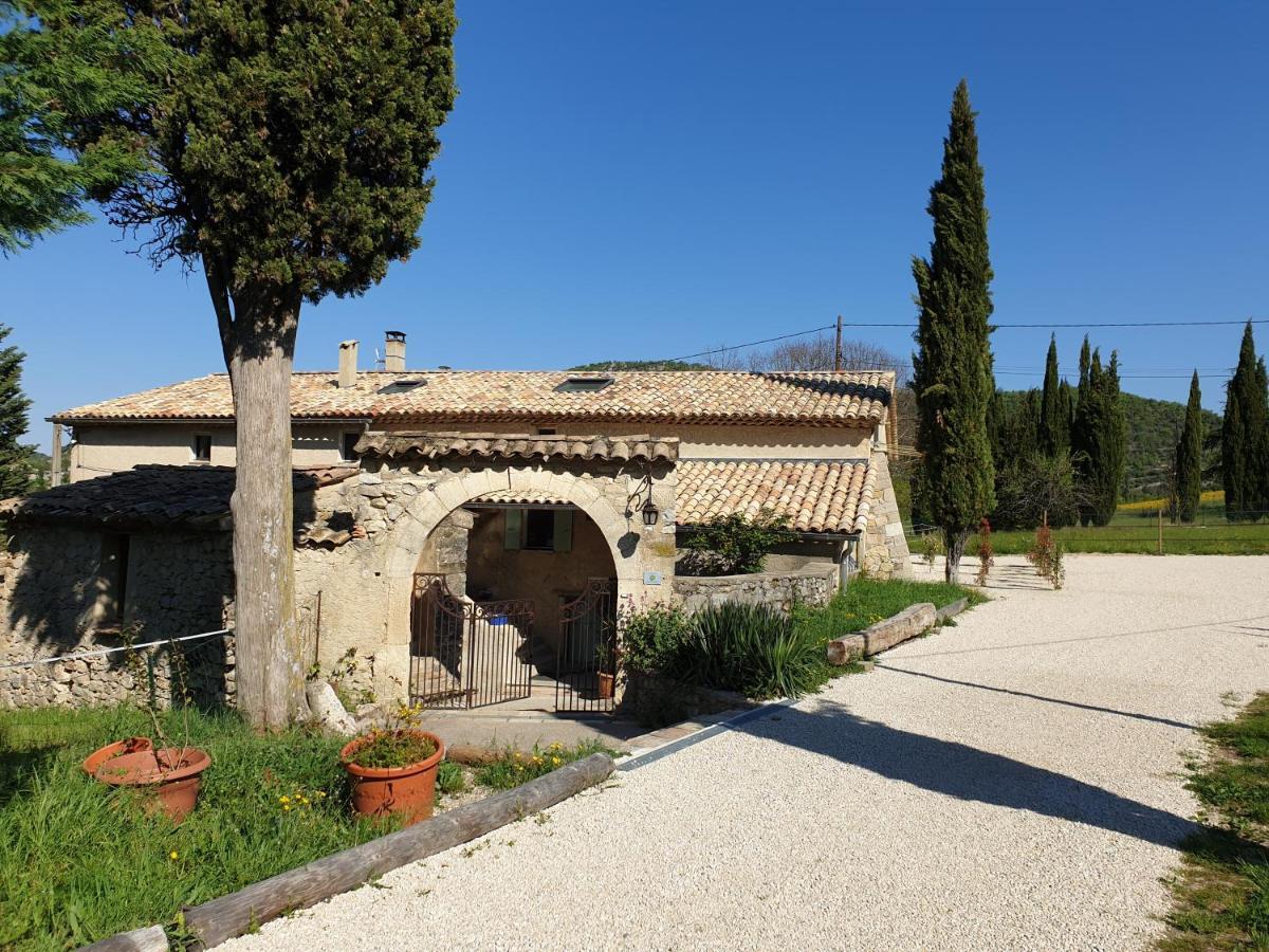 Mas De Reilhanette Montbrun-les-Bains Exterior foto